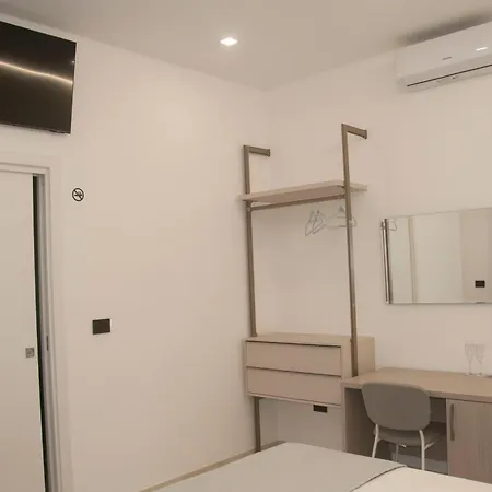 Alojamento de Acomodação e Pequeno-almoço D'annunzio 3*